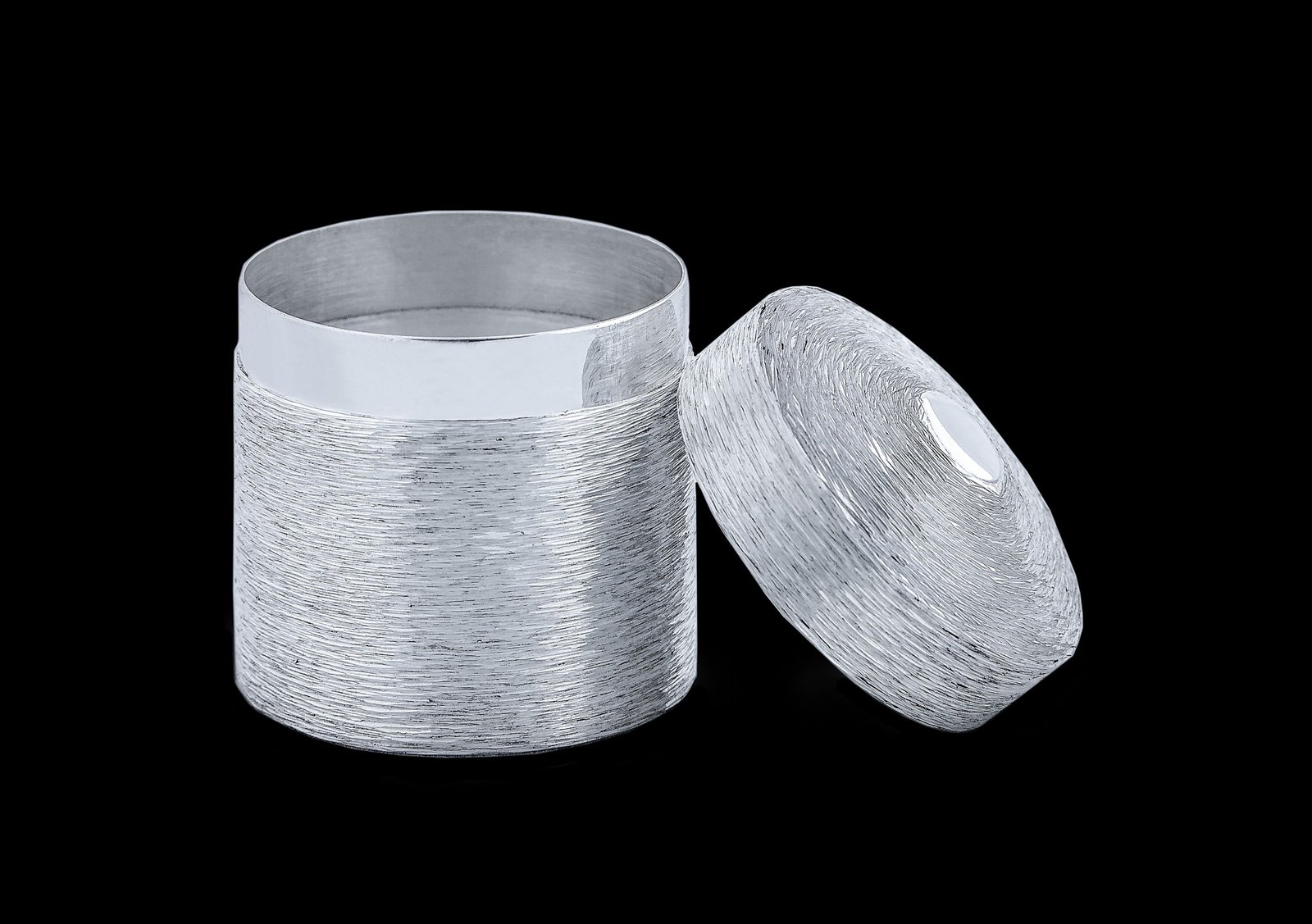 Round Trinket Box — Open with lid resting to the side
